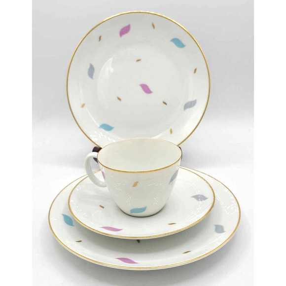 Johann Haviland 4 Person Tea Set: Tea Pot Sugar Creamer, 4 Trio Cup+Saucer+Plate - Picture 12 of 16